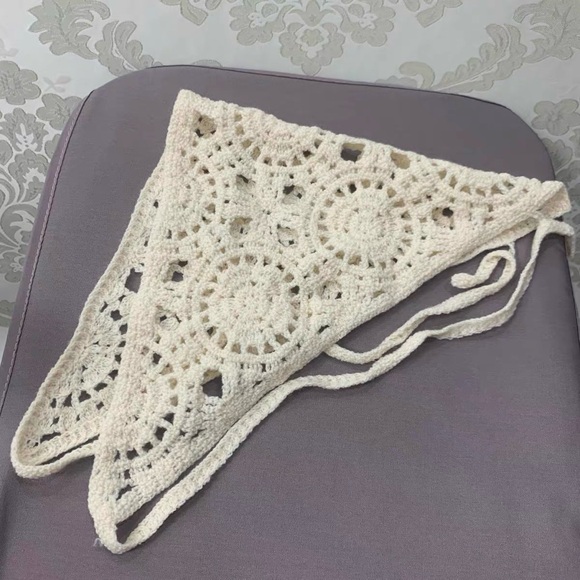 Brand New Hand-Crocheted Lace Bandana /
Headscarf - Picture 2 of 4